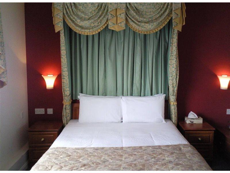 Shilton Inn Hotel 3*