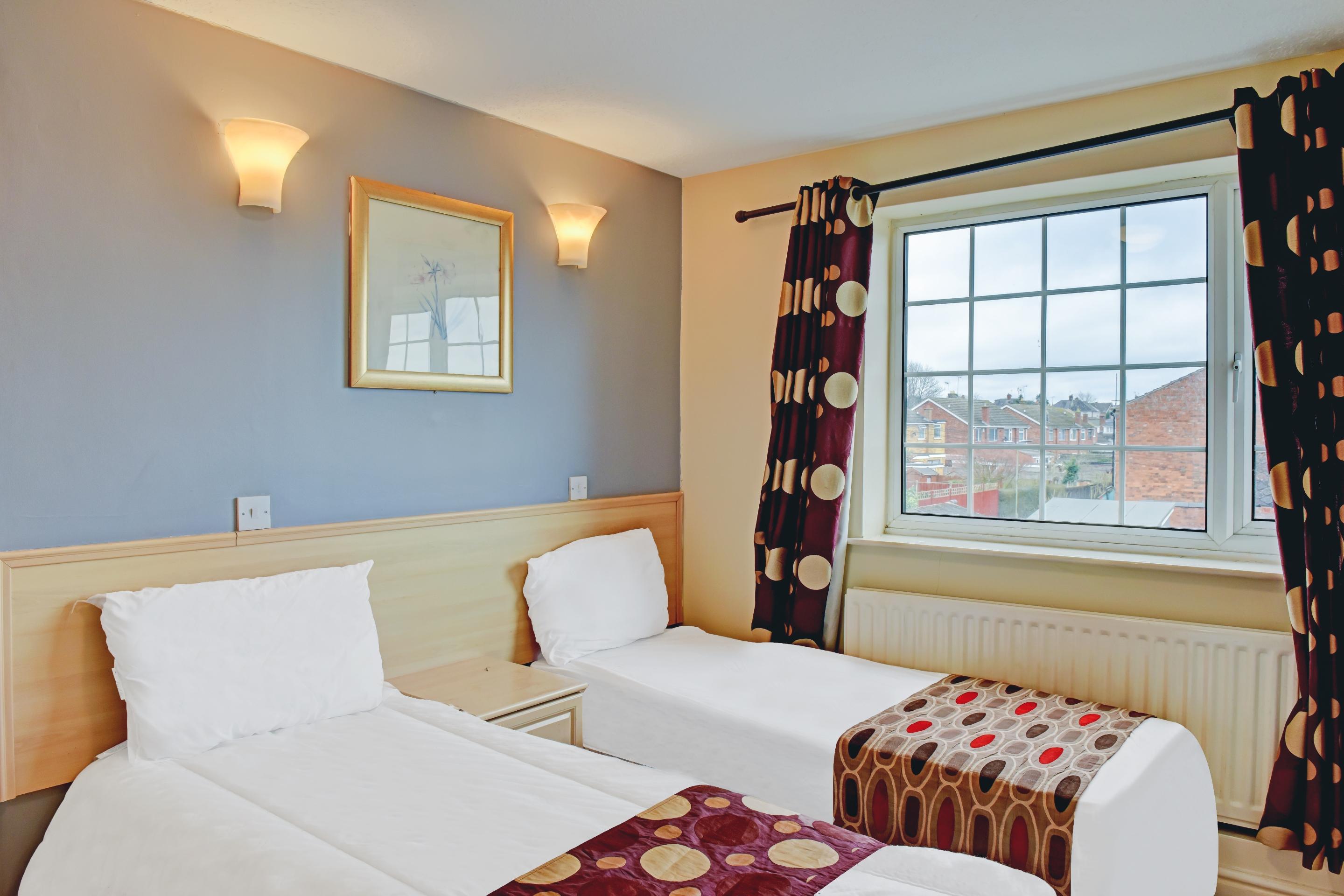 Shilton Inn Hotel 3*