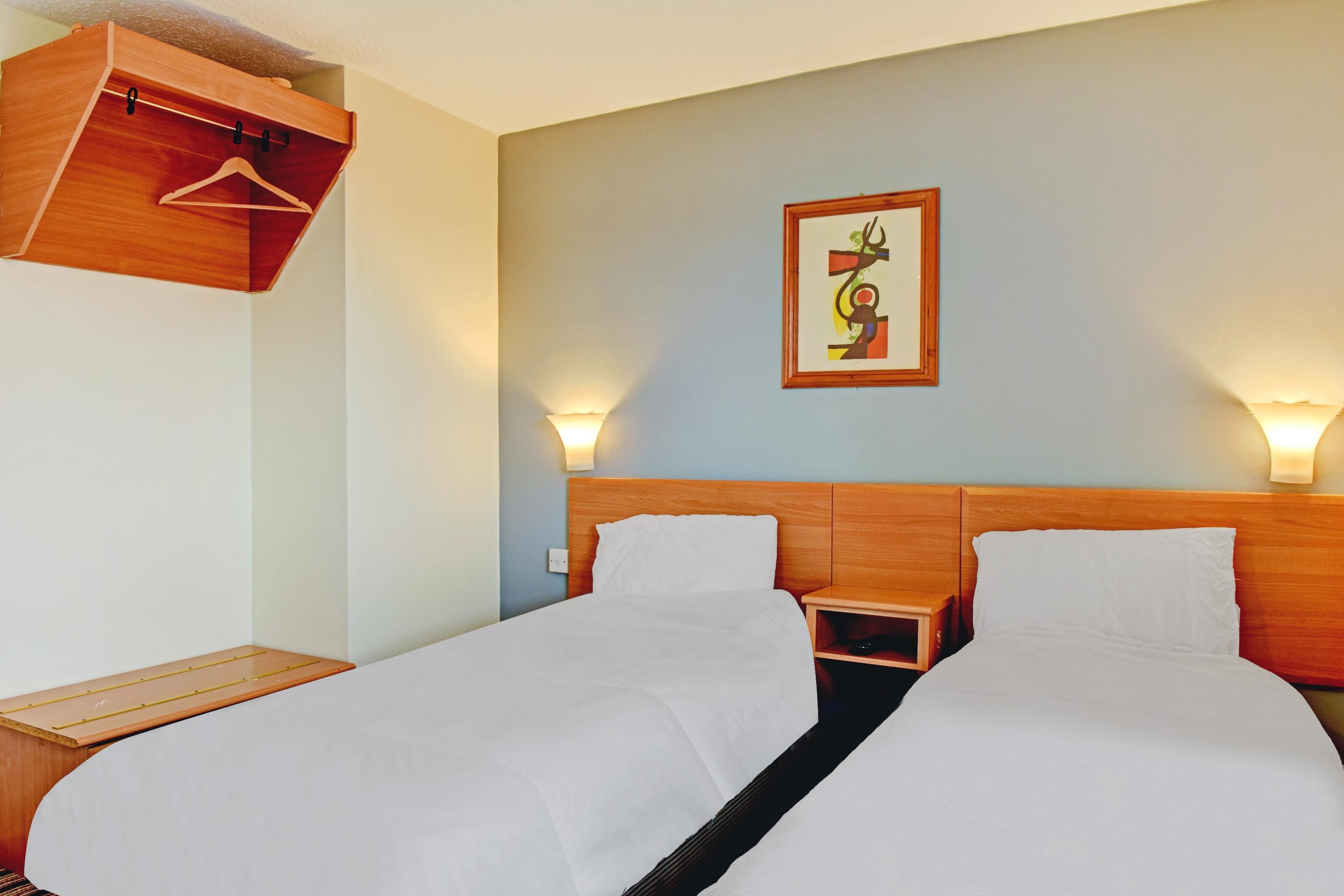 Shilton Inn Hotel