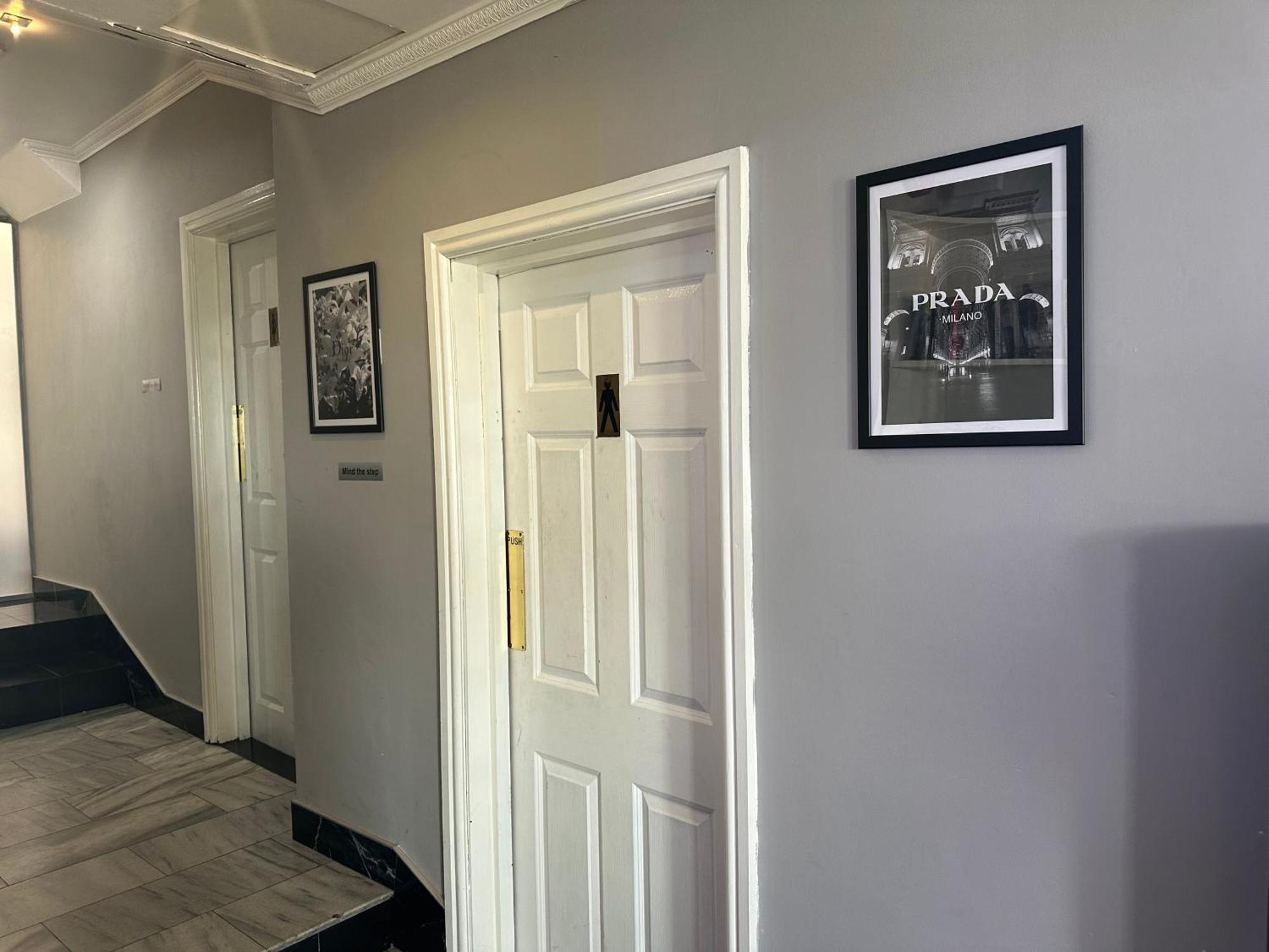 Shilton Inn Hotel