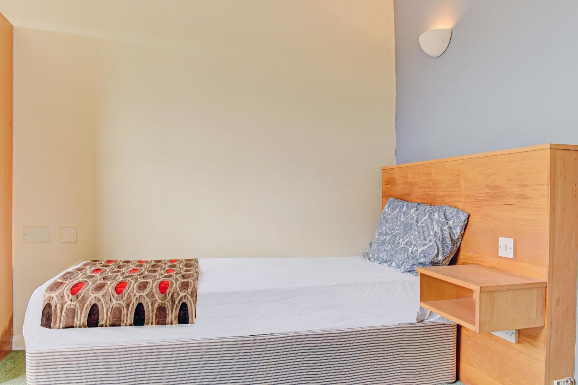 Shilton Inn Hotel 3*